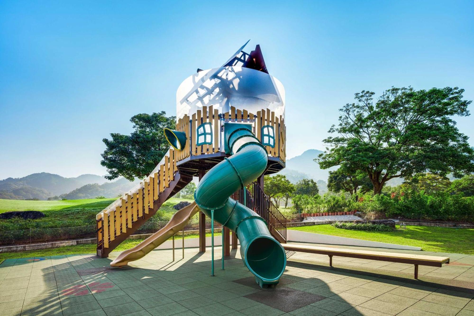 The Westin Tashee Resort, Taoyuan Daxi Exteriér fotografie Playground at the park