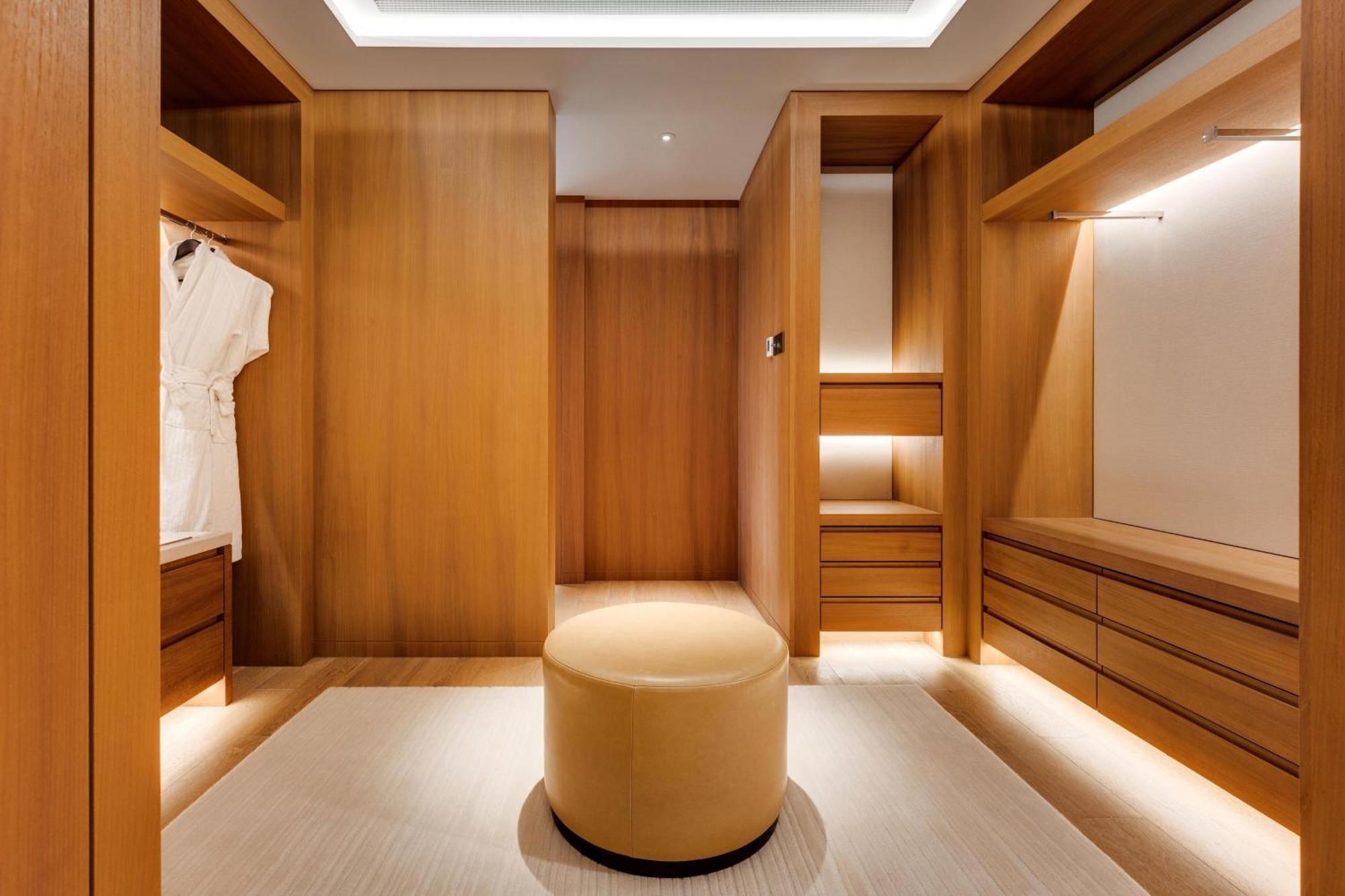 The Westin Tashee Resort, Taoyuan Daxi Exteriér fotografie A walk-in closet